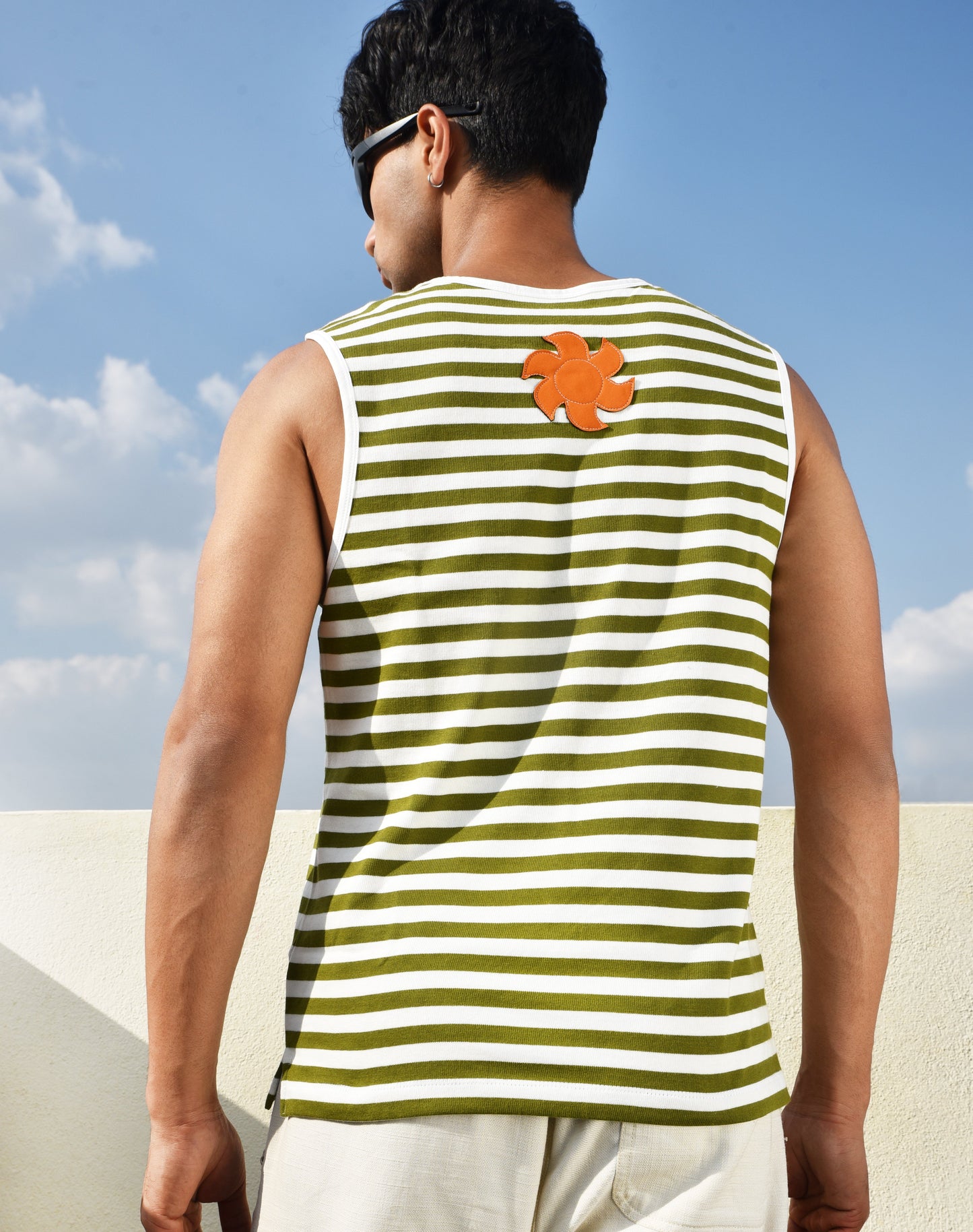 OLIVE STRIPE SUN MUSCLE TEE